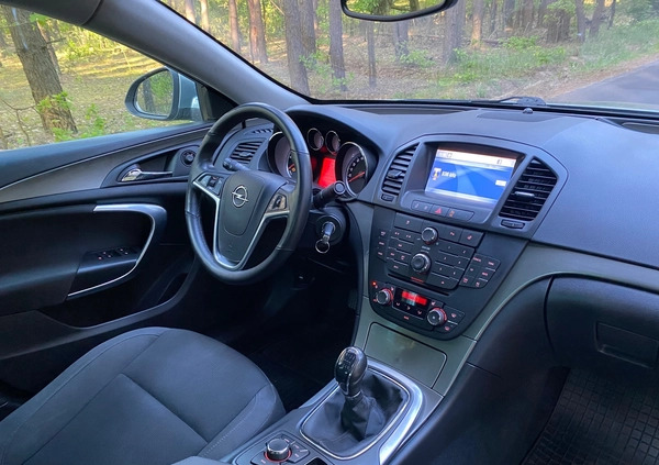 Opel Insignia cena 27200 przebieg: 270000, rok produkcji 2013 z Tarnobrzeg małe 301